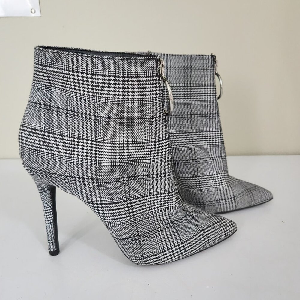 NEW 4" Heel Boots Size 7